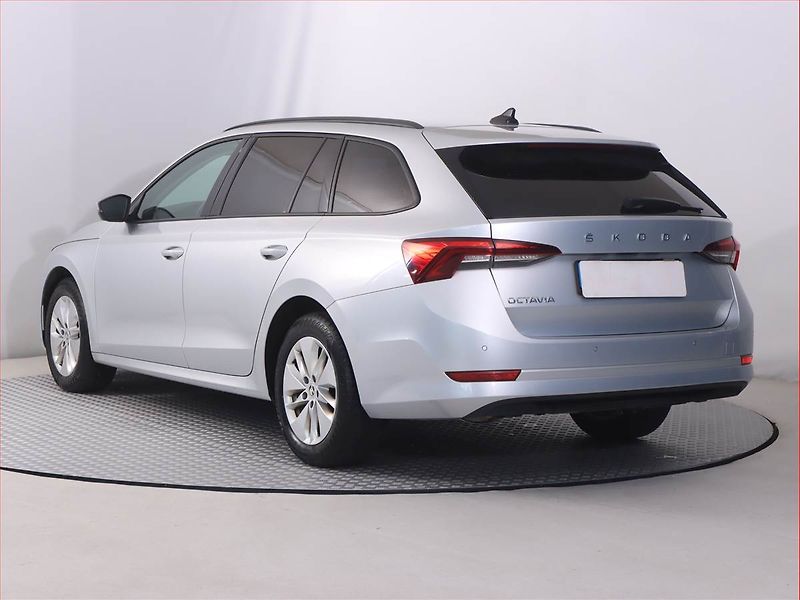 Škoda Octavia (2021) Ambition 2.0 TDI, Navi - fotka 4 z 24