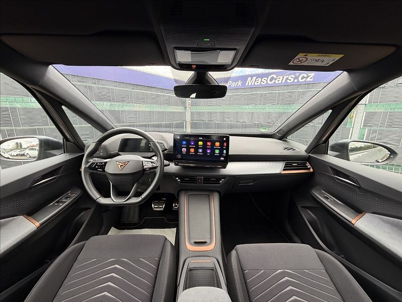 Cupra Born 150 kW 58 kWh - fotka 9 z 24