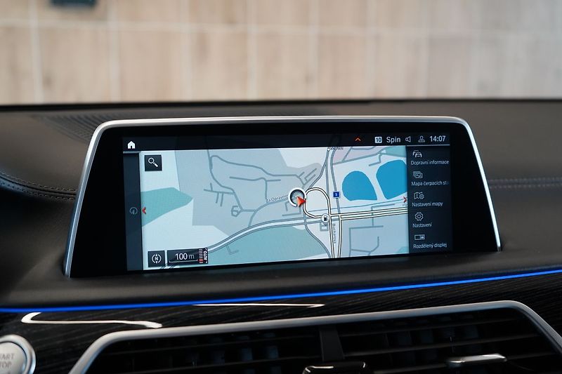 BMW Řada 7 740d xDrive, Nezávislé,HUD,PPF - fotka 32 z 47