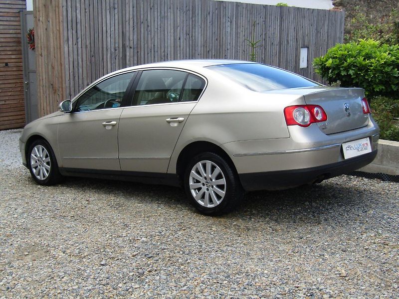 Volkswagen Passat (2008) 2.0 TDI 103kW - fotka 5 z 36