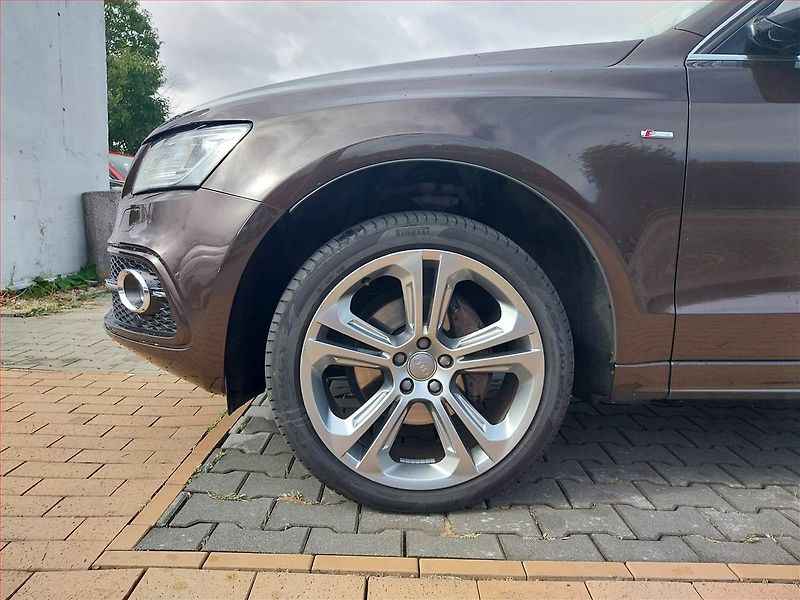Audi Q5 (2016) S line 2.0 TDI, 4X4, Automat - fotka 15 z 19