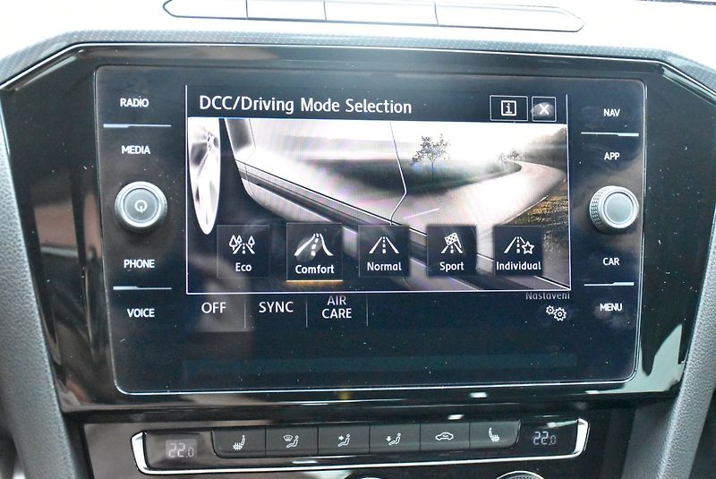 Volkswagen Arteon (2018) R-Line  2.0 BITDI 176kW 4x4 DS - fotka 22 z 32