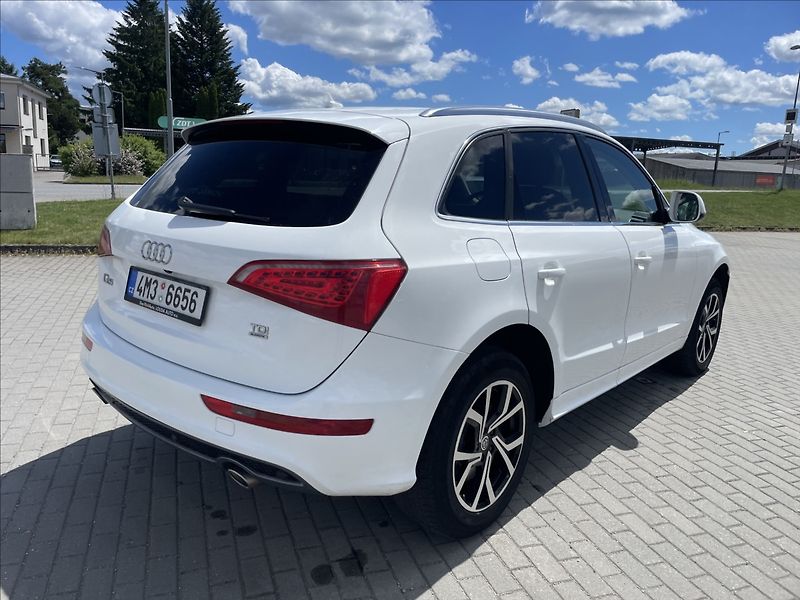 Audi Q5 3,0 TDi Quattro S-Line CZauto - fotka 41 z 44