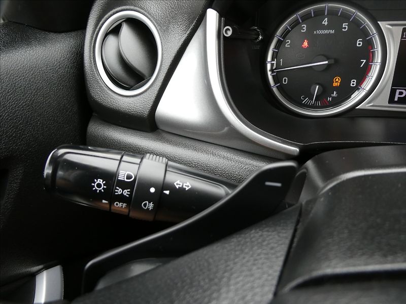 Suzuki Vitara 1,6 VVTi AUTOMAT,serviska,závě - fotka 37 z 50