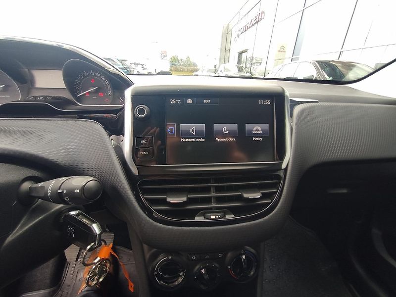 Peugeot 2008 (2016) Active 1.6 HDI 100k MAN5 - fotka 15 z 29
