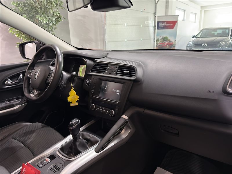 Renault Kadjar 1,2   TCe BOSE EDITION PURE LE - fotka 11 z 17