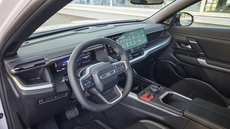 Jeep Compass (2026) Altitude hybrid 145PS automat  - fotka 22 z 40