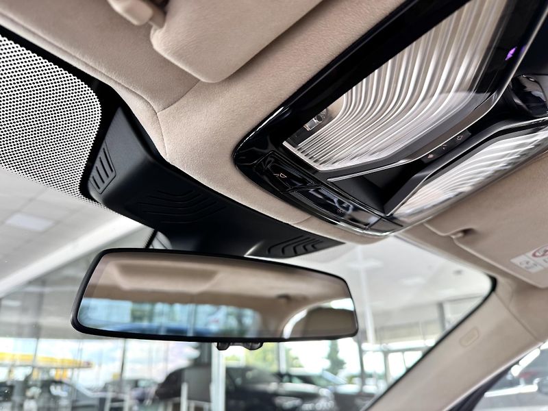 BMW Řada 7 730d xDrive*Laser*Dověry*Masáž - fotka 20 z 46