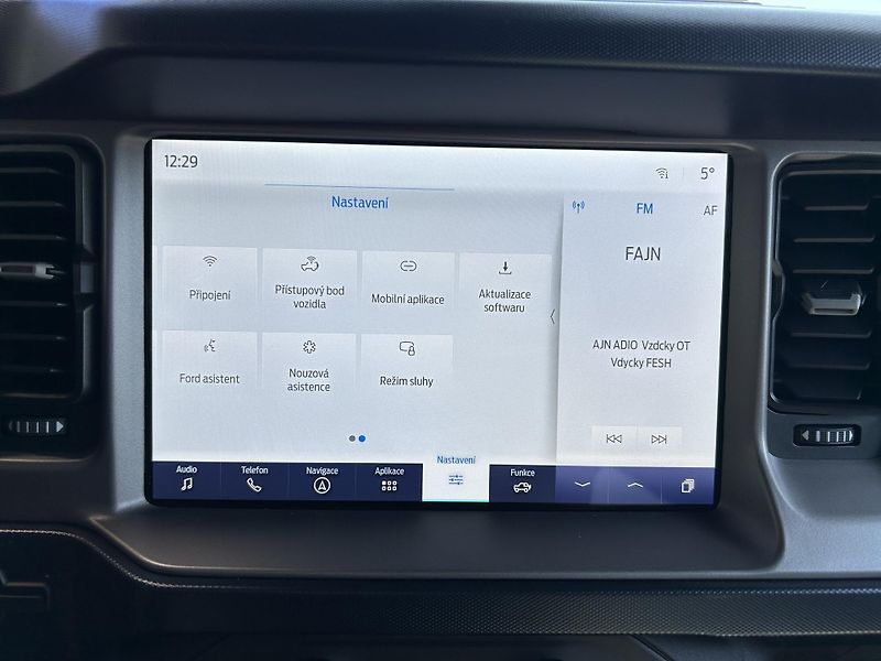 Ford Bronco 2.7 EcoBoost 246kW OUTER BANKS - fotka 30 z 36