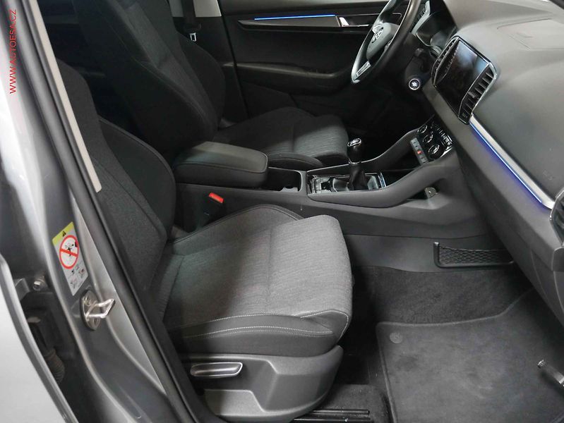 Škoda Karoq (2019) 1.6 TDi, Style, LED, navi - fotka 12 z 23