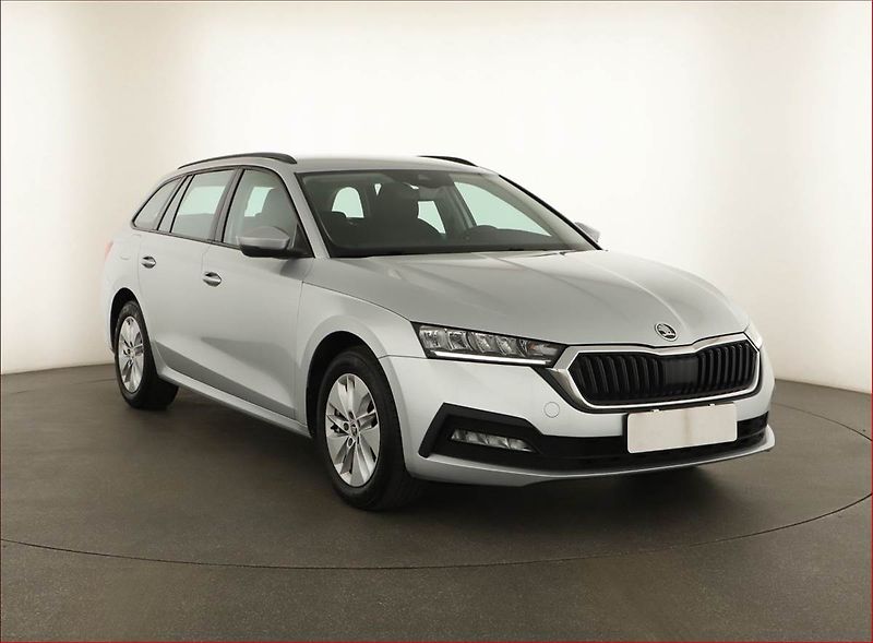 Škoda Octavia (2023) Ambition 2.0 TDI, ČR,1.maj - fotografie inzerátu