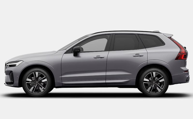Volvo XC60 (2026) B5 AWD PLUS DARK - fotka 2 z 15