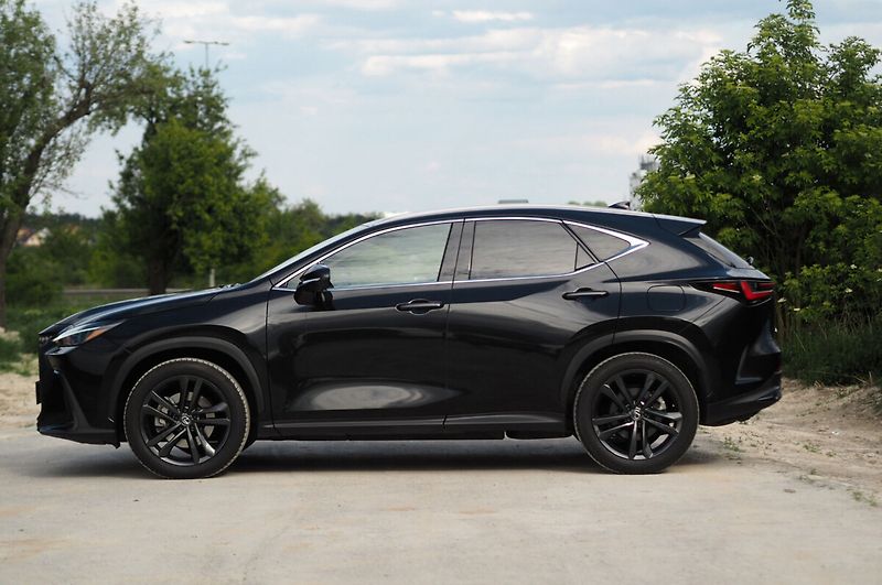 Lexus NX 450h plus 450H+ 2,5 PHEV PRESTIGE - fotka 25 z 25