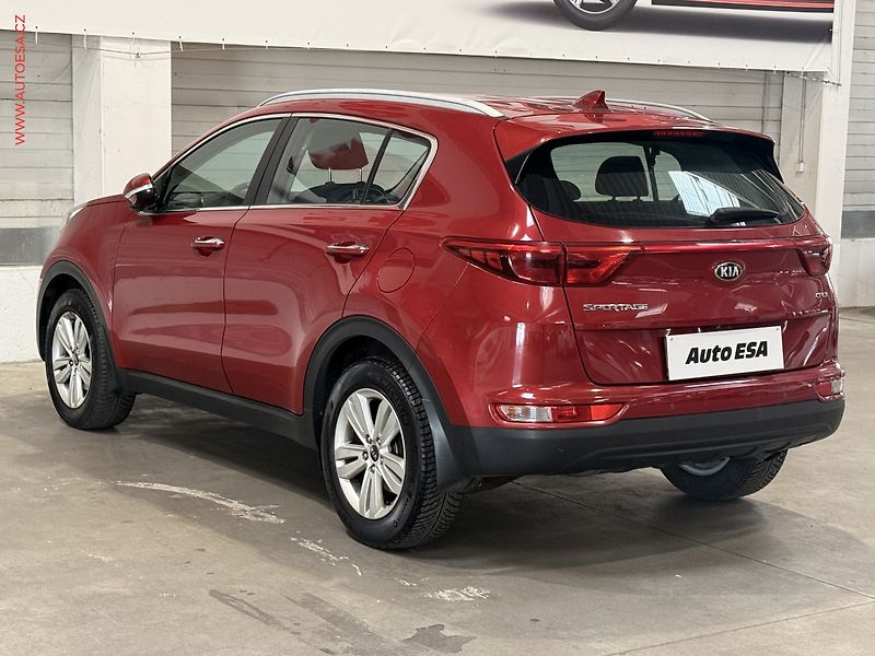 Kia Sportage (2016) 1.7 CRDi, 1.maj,ČR, AC, park - fotka 4 z 18