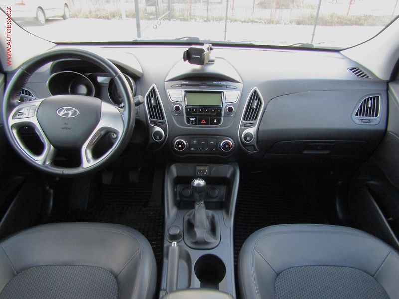 Hyundai ix35 (2010) 2.0CVVT, ČR, AC, TZ - fotka 7 z 16