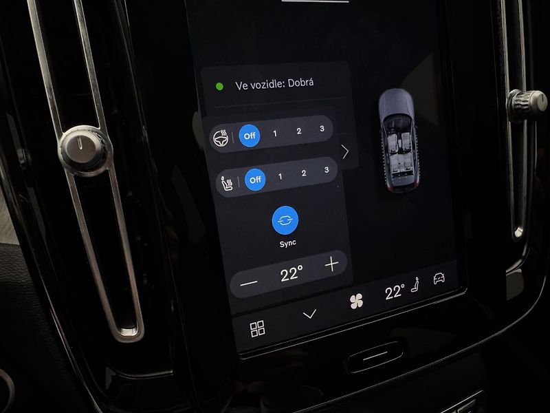Volvo XC40 B4 AWD ULTIMATE CZ - fotka 47 z 49