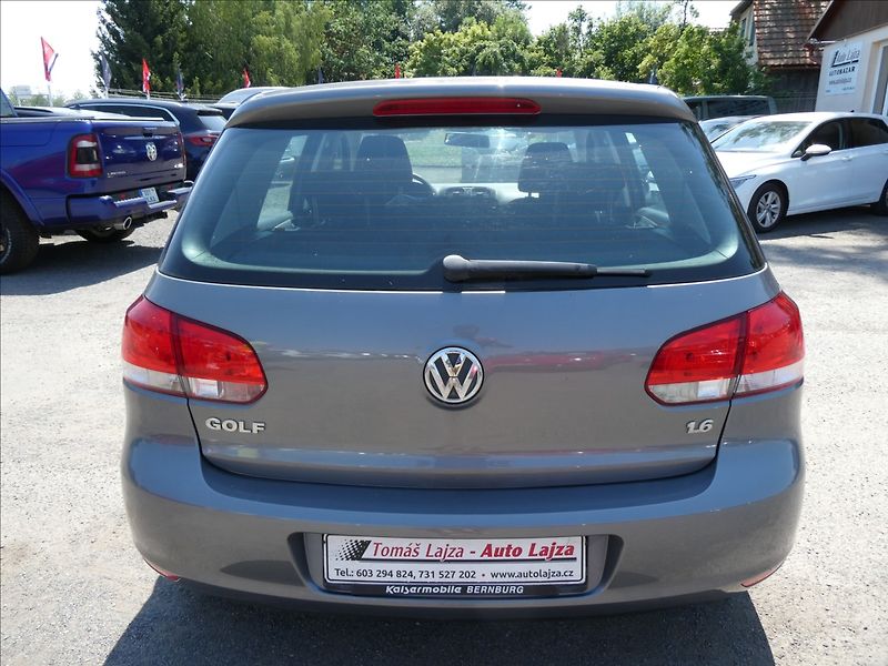 Volkswagen Golf 1,6 MPi 75kW DSG klima - fotka 8 z 40