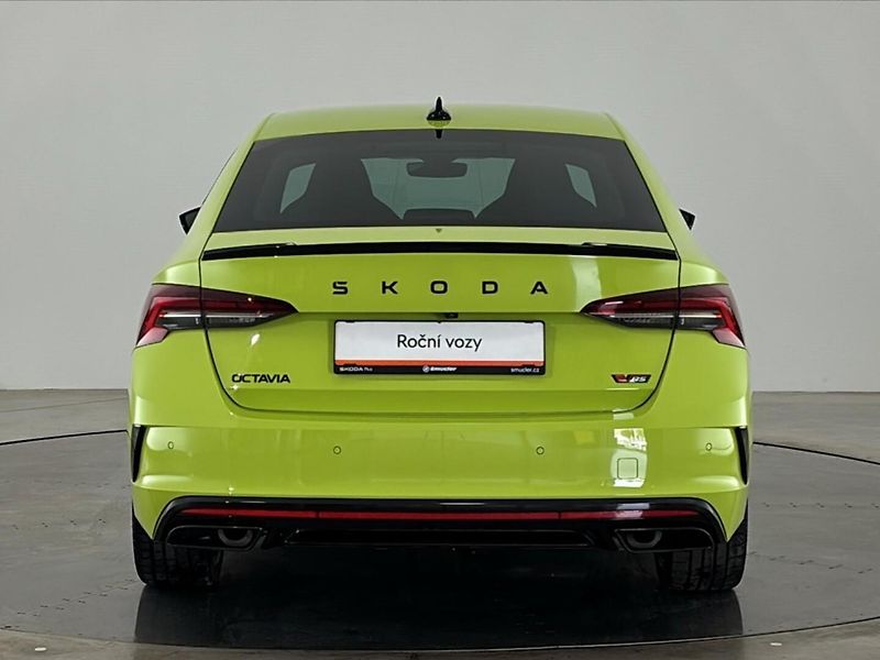 Škoda Octavia RS DSG - fotka 17 z 29
