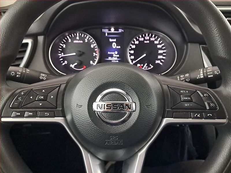Nissan Qashqai (2018) 1.2 DIG-T, Tempomat - fotka 15 z 16