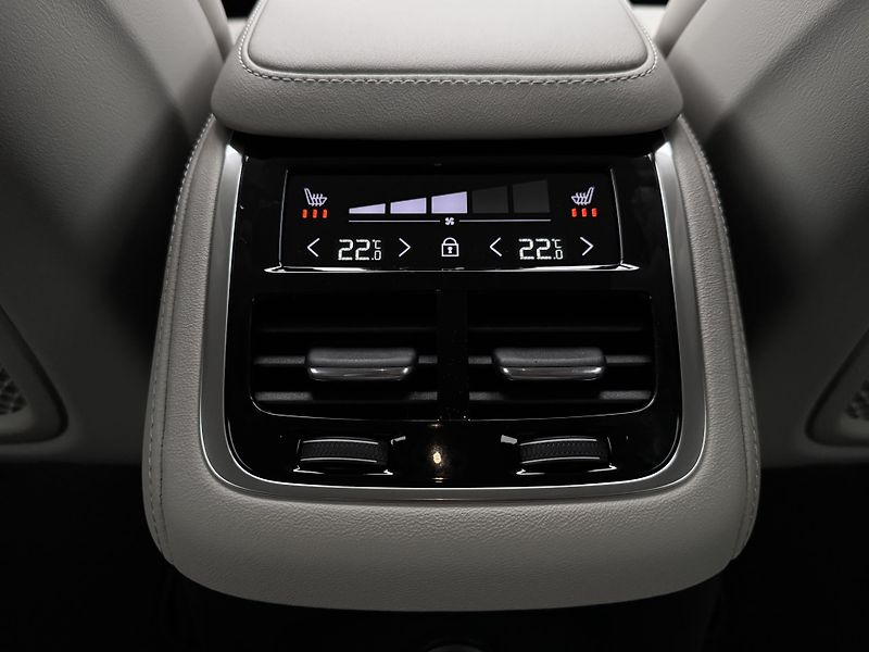 Volvo XC90 (2026) T8 AWD RECHARGE BRIGHT PLUS 7m - fotka 21 z 29