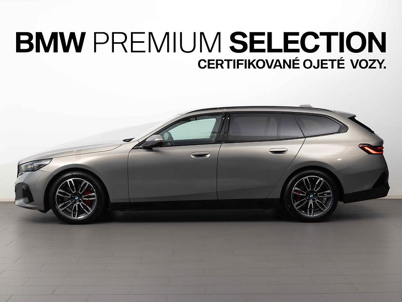 BMW Řada 5 540d xDrive Touring - fotka 3 z 22