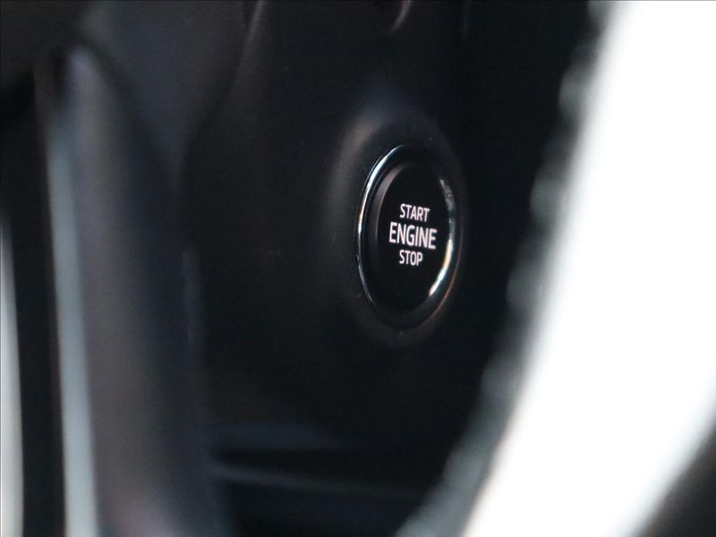 Škoda Superb 2,0 TDi, Kessy, FrontAssist, P - fotka 38 z 40