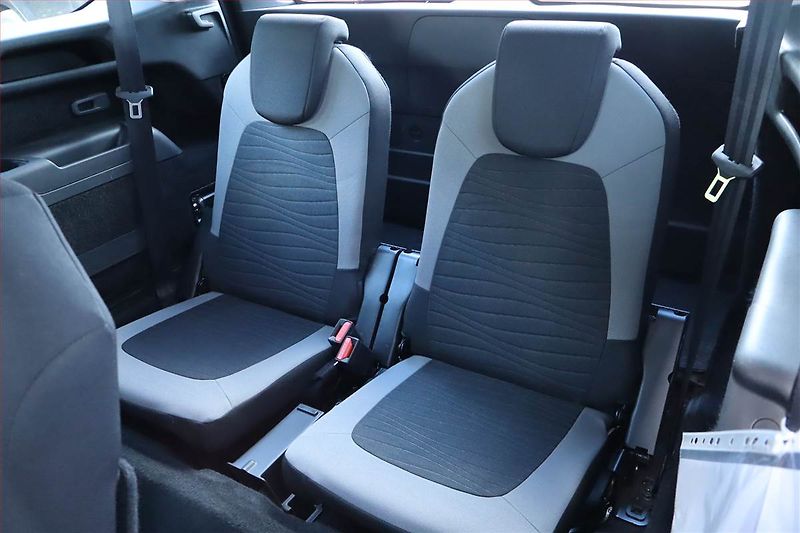Citroën C4 Picasso (2015) 1.6 HDi, Automat, 7 míst, Navi - fotka 22 z 23