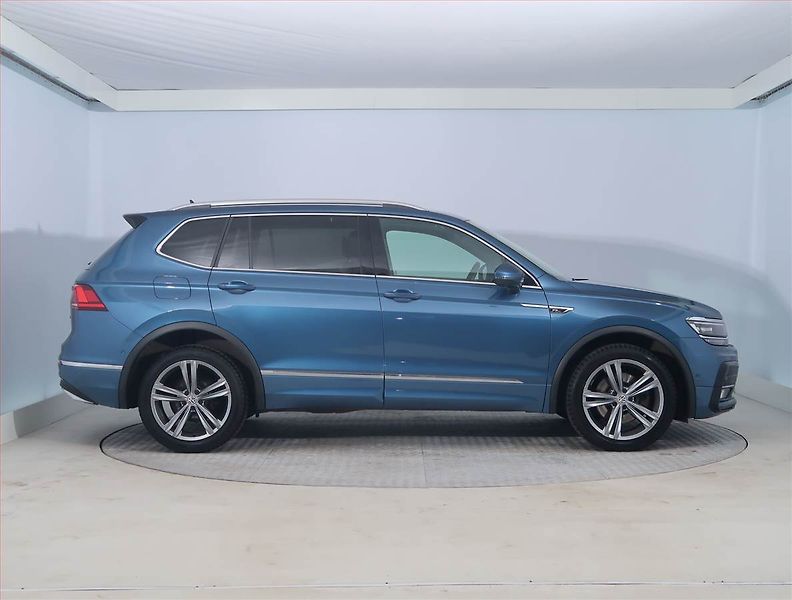 Volkswagen Tiguan Allspace (2020) R-Line 2.0 TDI - fotka 6 z 21