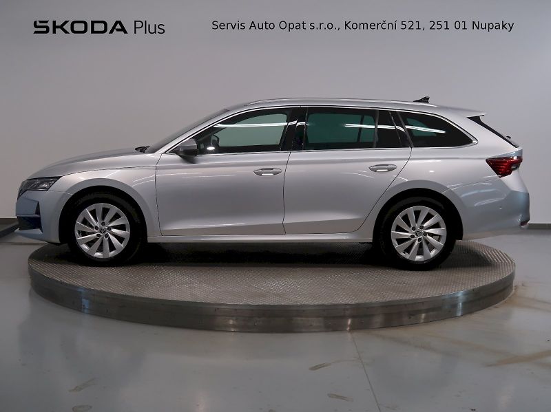 Škoda Octavia (2025) TOP SELECTION 2.0TDI 110KW DSG - fotka 3 z 42