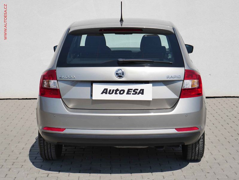 Škoda Rapid (2015) 1.2 TSi, Active - fotka 5 z 15