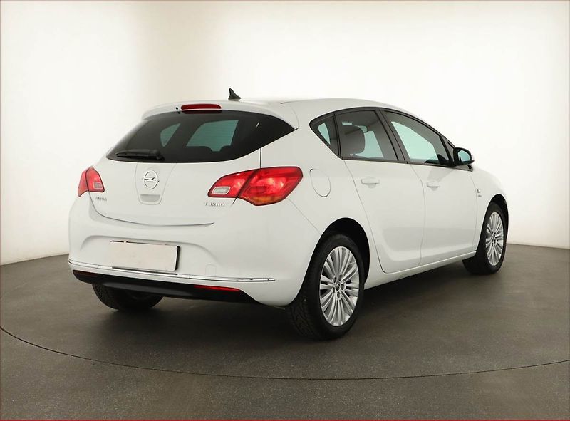 Opel Astra (2014) 1.4 T, Serv.kniha, Tempomat - fotka 5 z 13