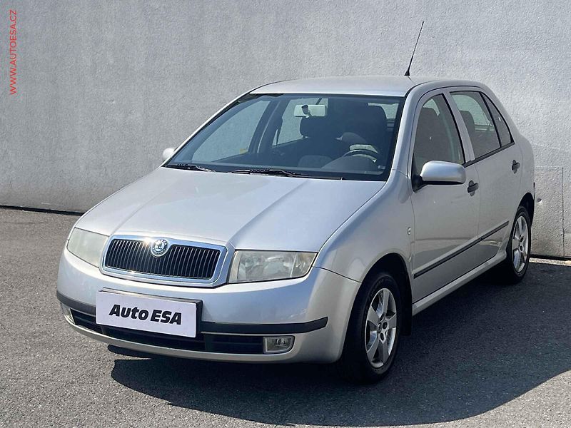 Škoda Fabia (2004) 1.2i, ČR, AC, TZ, výhřev sed - fotka 3 z 13