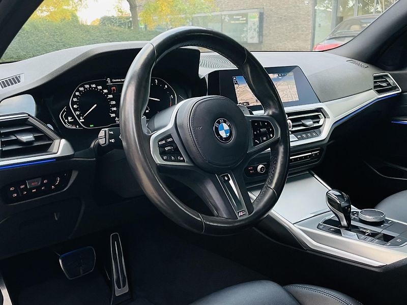 BMW Řada 3 320d XDRIVE M-PAKET VÝHŘEV - fotka 29 z 59