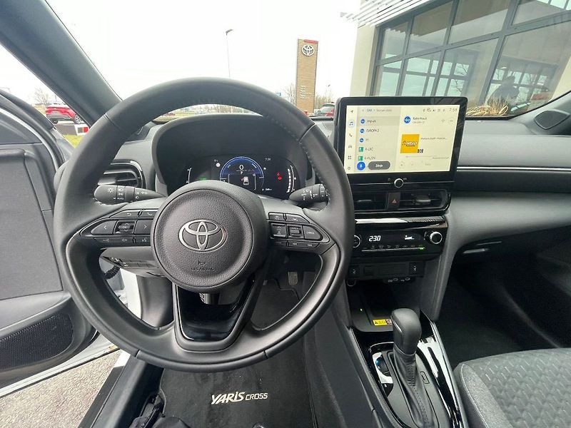 Toyota Yaris Cross 1.5 130k FWD Hybrid Style - fotka 15 z 28
