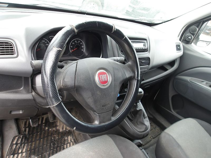 Fiat Dobló cargo 1,4i ČR ! 1.MAJ.! -21%DPH !!! - fotka 19 z 32