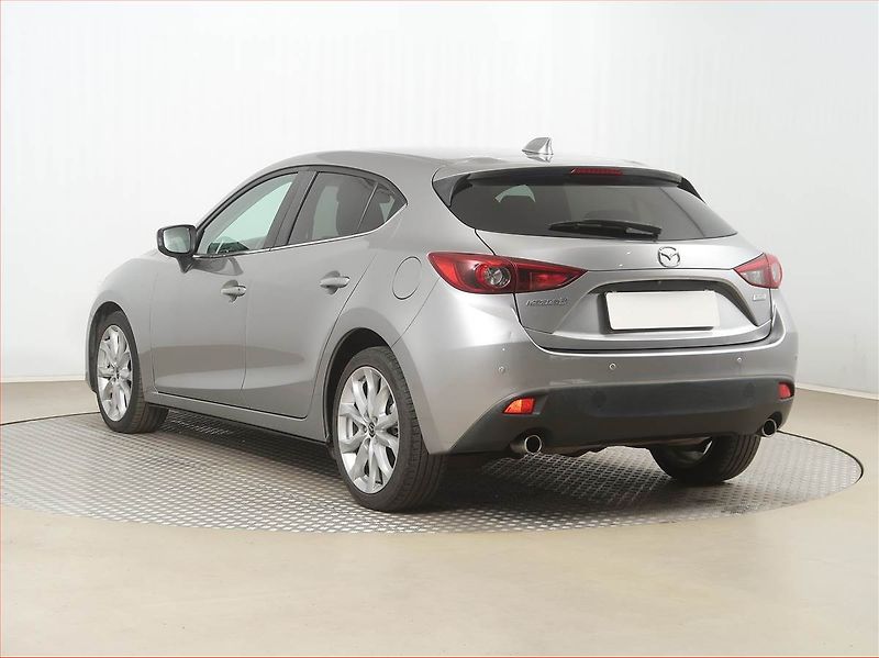 Mazda 3 (2015) 2.0 Skyactiv-G, Navi - fotka 4 z 16