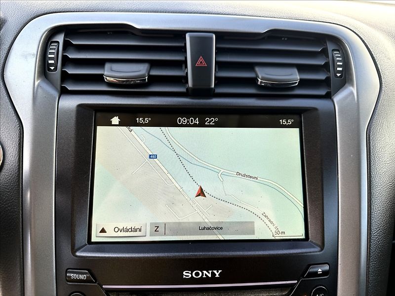 Ford Mondeo 2,0 TDCi Navi Kamera Kůže LED - fotka 18 z 40