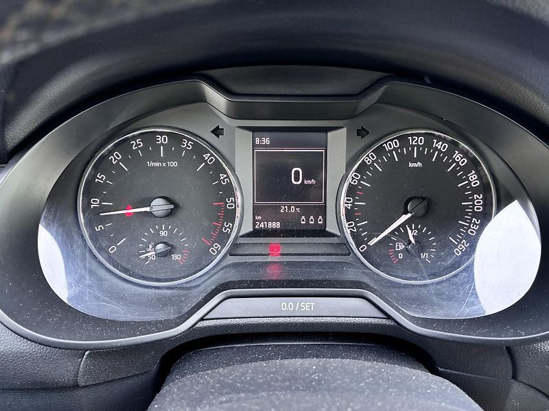 Škoda Octavia Kombi 1.6TDi 77kW 4x4 ELEGANCE - fotka 17 z 26