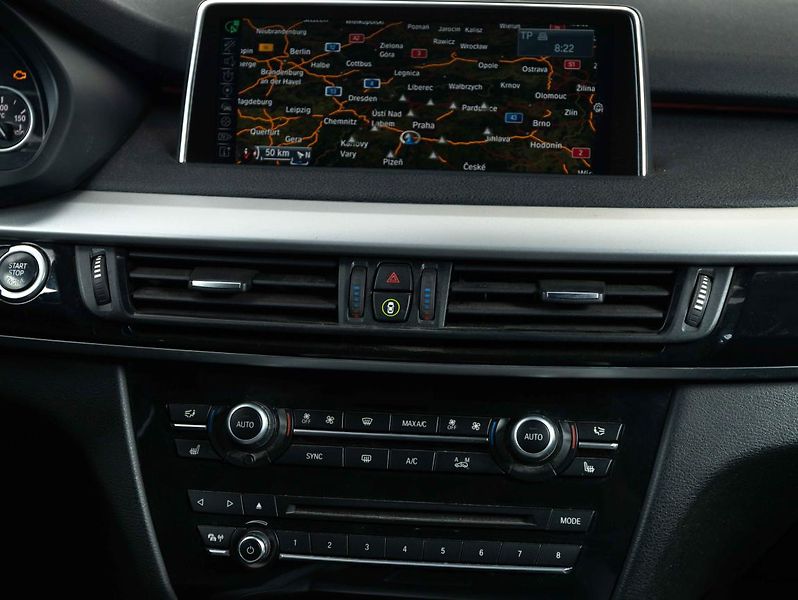 BMW X5 xDrive30d - fotka 14 z 23