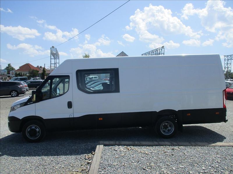 Iveco Daily 2,3 D 35C13, 6míst,klima,DPH, - fotka 8 z 30