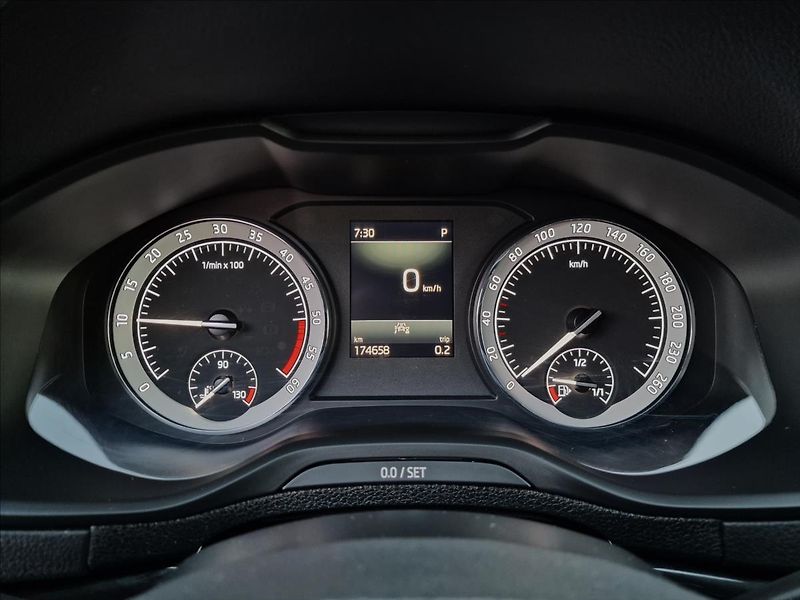 Škoda Karoq 2.0 TDI 110kW 4x4 DSG Style - fotka 22 z 50