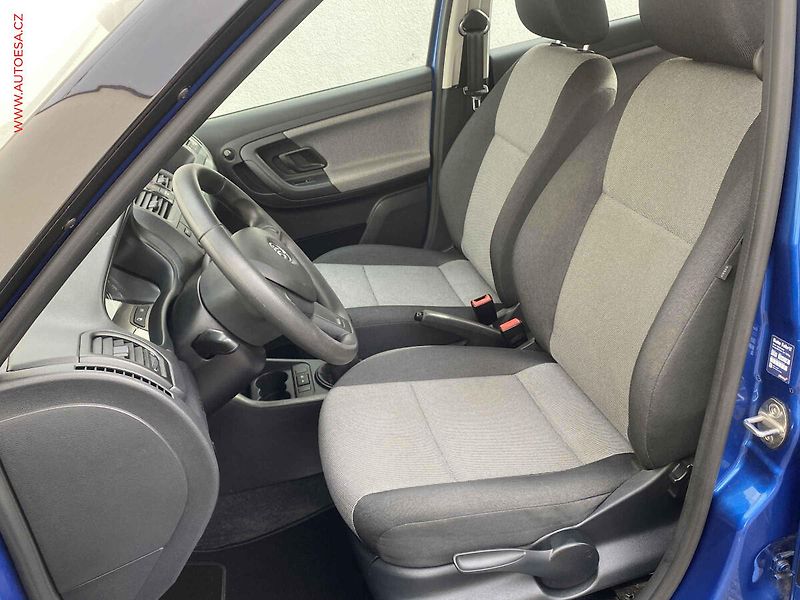 Škoda Fabia (2014) 1.2 12V, Active, AC - fotka 9 z 16