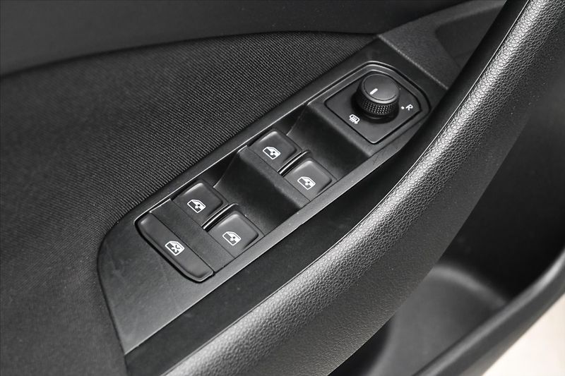 Škoda Kamiq 1,0 TSI 81 kW Sport Business Z - fotka 24 z 29