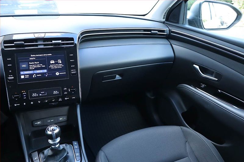 Hyundai Tucson (2022) 1.6 T-GDI - fotka 8 z 24