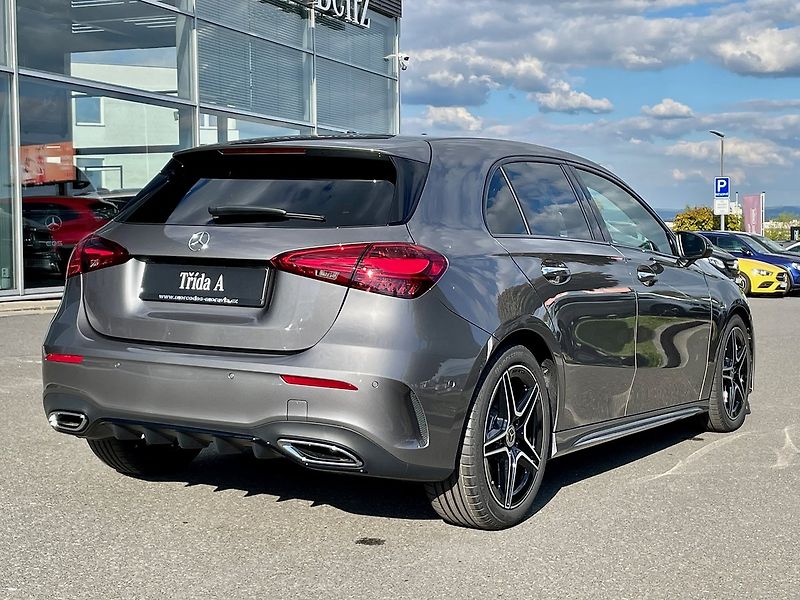 Mercedes-Benz Třídy A 180 Linie AMG - fotka 3 z 23