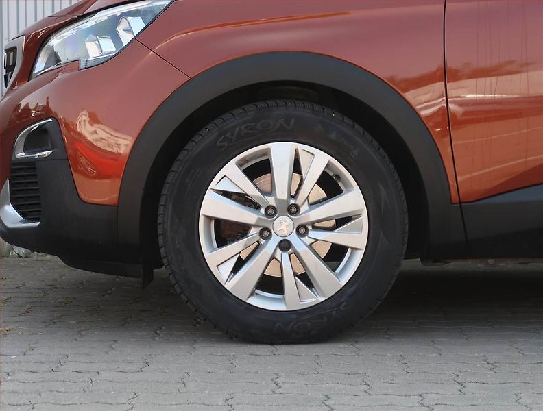 Peugeot 3008 (2018) 1.6 BlueHDi, Tempomat - fotka 14 z 18