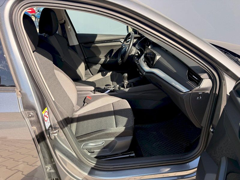 Škoda Octavia (2022) COM AMB TD 85/2.0 M6F - fotka 11 z 23