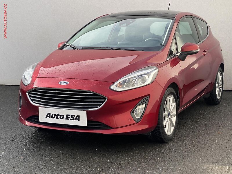 Ford Fiesta (2017) 1.0 EB, Titanium, kamera - fotka 3 z 17