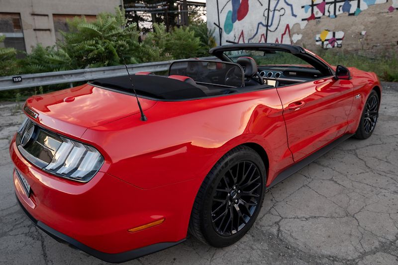 Ford Mustang (2018) Ford Mustang GT Premium Cabrio - fotka 21 z 22