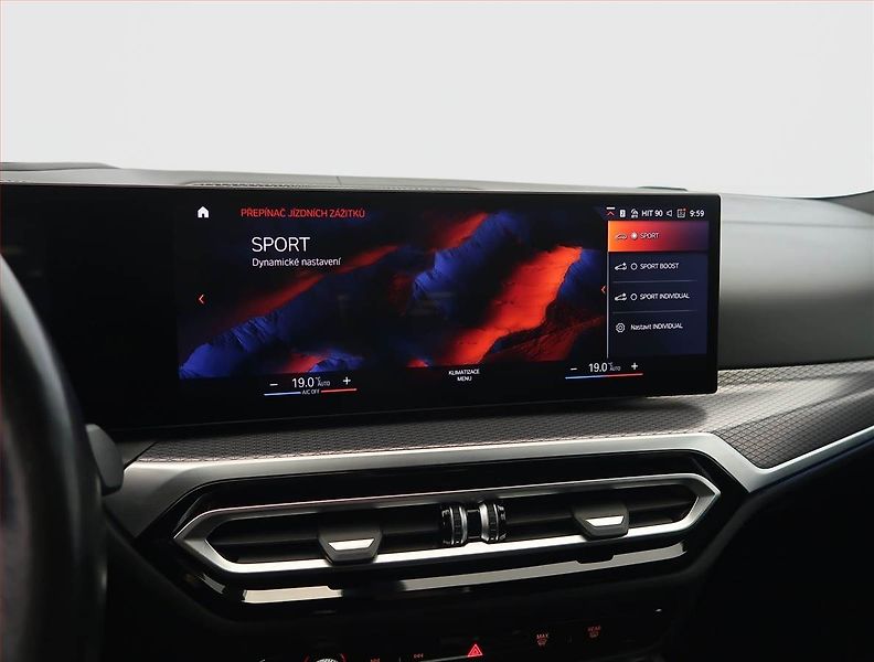 BMW i4 (2022) M50, SoH 88% - fotka 21 z 34